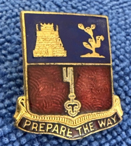 Vintage screw back - screw, army